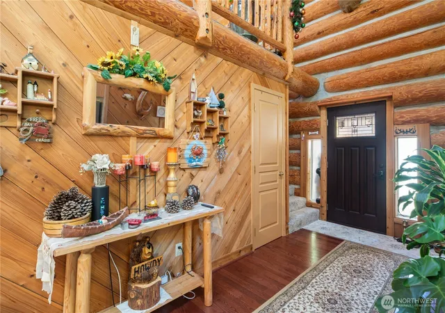 Photo 4 of Single family home for sale at 200 E Sea Vista Ln, Grapeview, WA 98546 | MLS# NWM2591371 | Listing updated on 2026-10-09