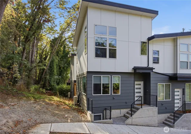 Photo 2 of Condo for sale at 2809 Grand St #4, Seattle, WA 98144 | MLS# NWM2591382 | Listing updated on 2026-10-18