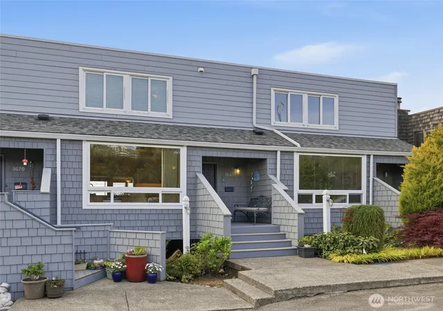 Photo 2 of Townhouse for sale at 1668 S Wilton Rd, Tacoma, WA 98465 | MLS# NWM2591391 | Listing updated on 2026-10-23