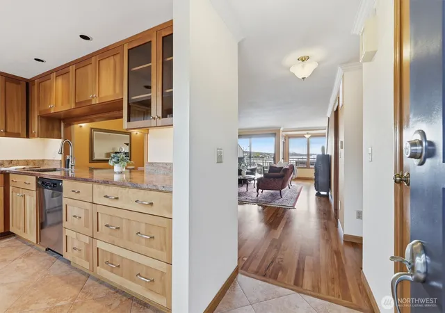 Photo 4 of Townhouse for sale at 1668 S Wilton Rd, Tacoma, WA 98465 | MLS# NWM2591391 | Listing updated on 2026-10-23