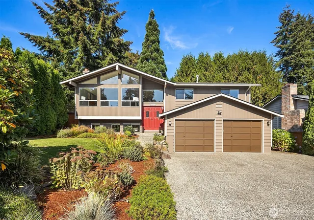 Single family home for sale at 3008 NE 201st Place, Lake Forest Park, WA 98155 | MLS# NWM2591393