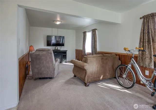 Photo 2 of Single family home for sale at 1108 Stockwell St, Aberdeen, WA 98520 | MLS# NWM2591398 | Listing updated on 2026-10-07