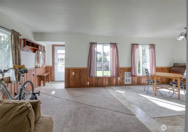 Photo 4 of Single family home for sale at 1108 Stockwell St, Aberdeen, WA 98520 | MLS# NWM2591398 | Listing updated on 2026-10-07