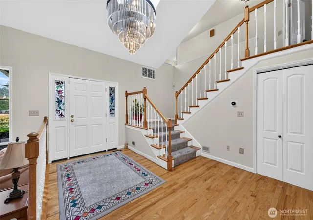 Photo 4 of Single family home for sale at 33240 2nd Place SW, Federal Way, WA 98023 | MLS# NWM2591401 | Listing updated on 2026-10-16