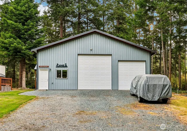 Photo 2 of Single family home for sale at 13 Torrence Ln, Oak Harbor, WA 98277 | MLS# NWM2591418 | Listing updated on 2026-10-08