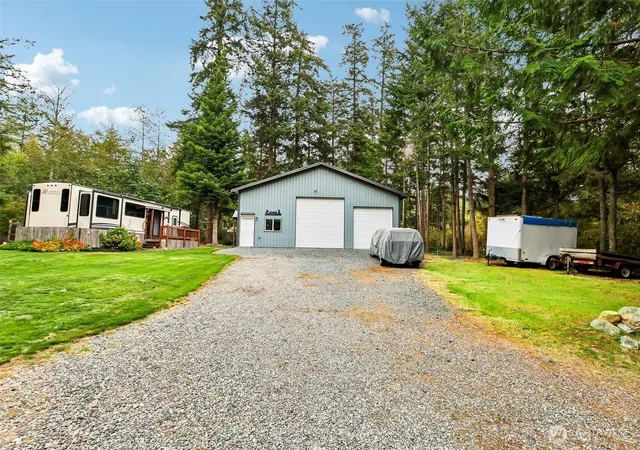 Photo 3 of Single family home for sale at 13 Torrence Ln, Oak Harbor, WA 98277 | MLS# NWM2591418 | Listing updated on 2026-10-08