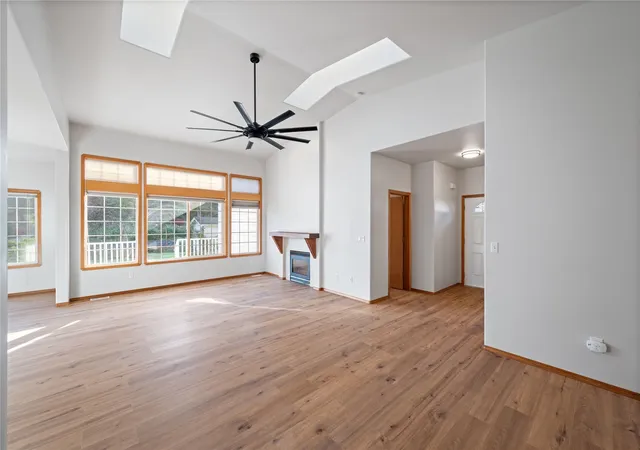 Photo 2 of Single family home for sale at 11217 88th Avenue E, Puyallup, WA 98373 | MLS# NWM2591419 | Listing updated on 2026-10-20