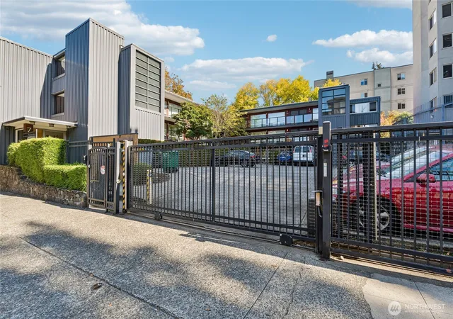 Photo 3 of Condo for sale at 752 Bellevue Ave E #204, Seattle, WA 98102 | MLS# NWM2591426 | Listing updated on 2026-10-12