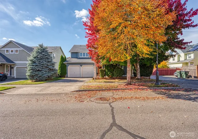 Photo 2 of Single family home for sale at 6913 Axis St Se, Lacey, WA 98513 | MLS# NWM2591437 | Listing updated on 2026-10-08