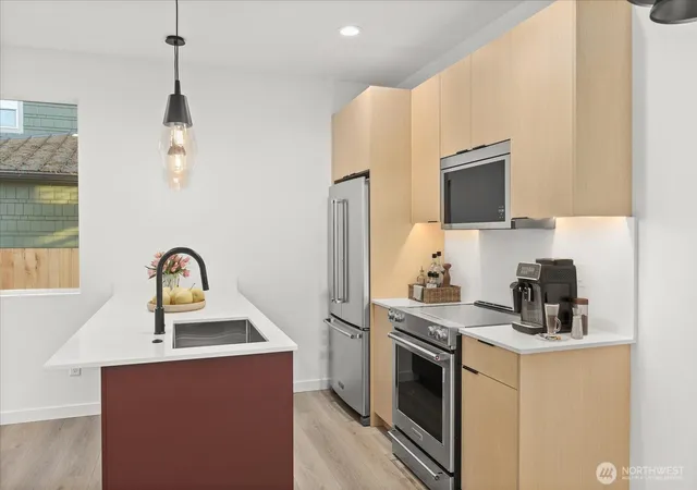 Photo 3 of Sale Pending at 10744 Interlake Ave N, Seattle, WA 98133 | MLS# NWM2591439 | Listing updated on 2026-10-07