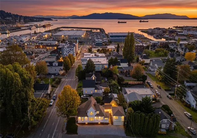 Photo 1 of Single family home for sale at 1515 F St, Bellingham, WA 98225 | MLS# NWM2591442 | Listing updated on 2026-10-29