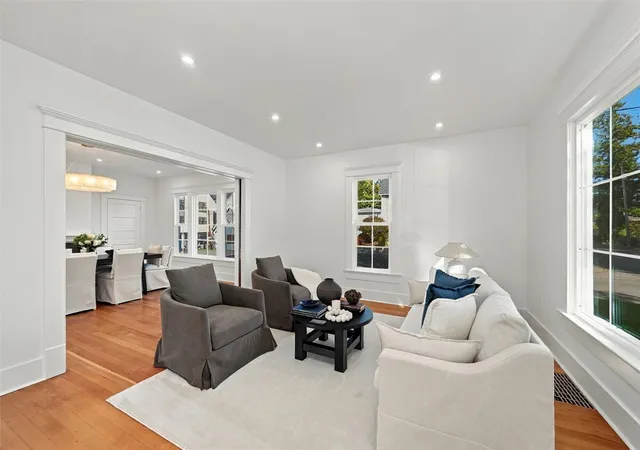 Photo 4 of Single family home for sale at 1515 F St, Bellingham, WA 98225 | MLS# NWM2591442 | Listing updated on 2026-10-29
