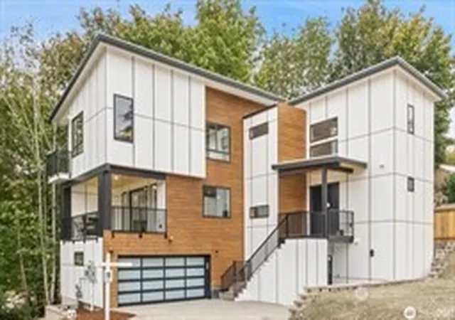 Single family home for sale at 4413 NE 26 Place, Renton, WA 98059 | MLS# NWM2591456