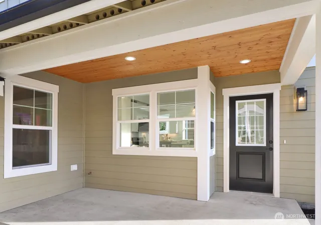 Photo 3 of Single family home for sale at 530 E Sunset Dr #12, Bellingham, WA 98225 | MLS# NWM2591461 | Listing updated on 2026-10-07
