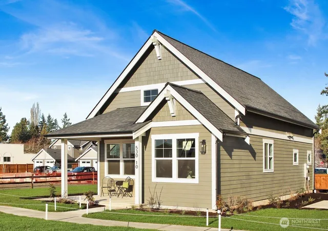 Photo 1 of Single family home for sale at 530 E Sunset Dr #10, Bellingham, WA 98225 | MLS# NWM2591471 | Listing updated on 2026-10-07