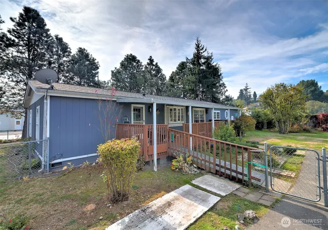 Photo 4 of Sale Pending at 5218 S 144th Street, Tukwila, WA 98168 | MLS# NWM2591472 | Listing updated on 2026-10-15