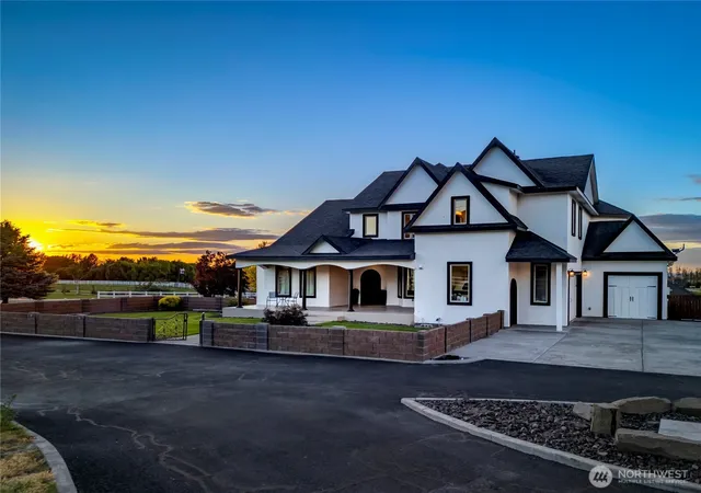 Photo 1 of Mansion for sale at 37503 S Hawks Tree Pr Se, Kennewick, WA 99337 | MLS# NWM2591473 | Listing updated on 2026-10-09