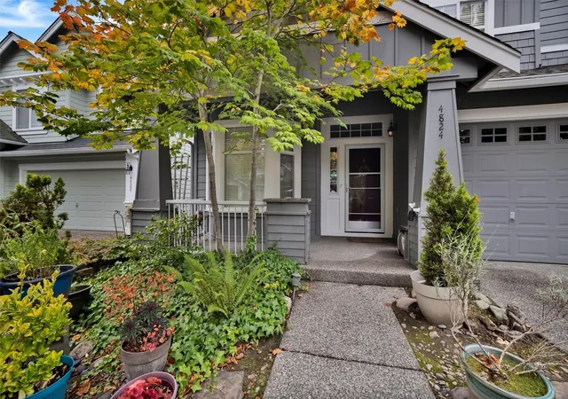 Photo 3 of Single family home for sale at 4824 Bridgeport Pl, Mukilteo, WA 98275 | MLS# NWM2591478 | Listing updated on 2026-10-22