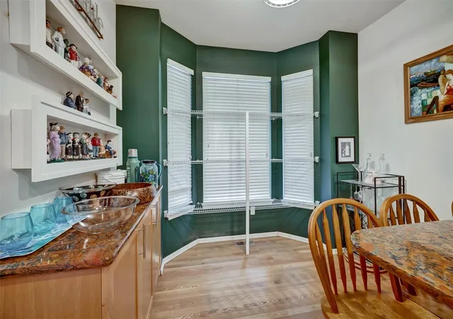 Photo 4 of Single family home for sale at 4824 Bridgeport Pl, Mukilteo, WA 98275 | MLS# NWM2591478 | Listing updated on 2026-10-22