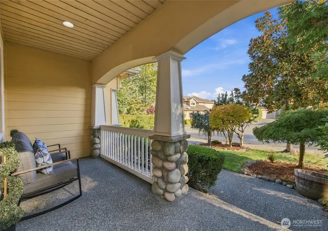 Photo 3 of Single family home for sale at 189 241st Place SE, Sammamish, WA 98074 | MLS# NWM2591499 | Listing updated on 2026-10-08