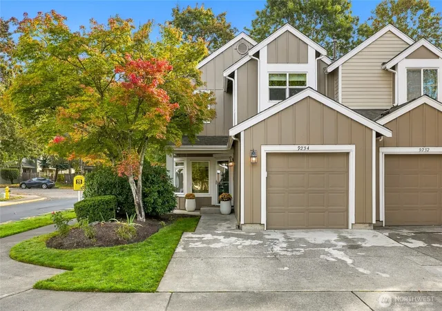 Photo 1 of Townhouse for sale at 9234 159th Place Ne #102, Redmond, WA 98052 | MLS# NWM2591527 | Listing updated on 2026-10-23