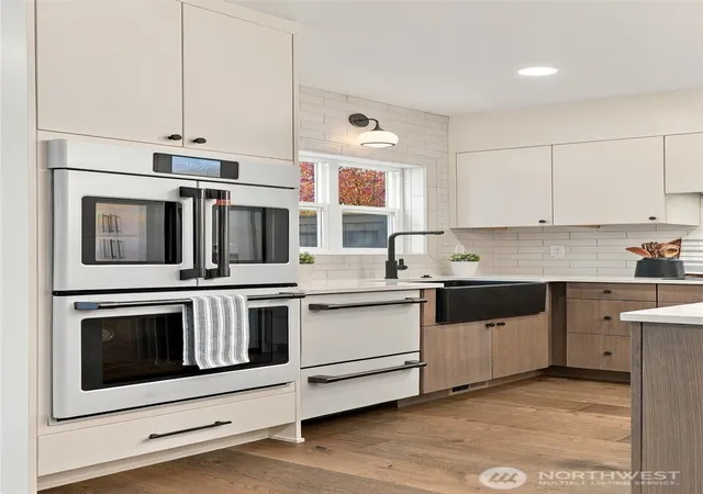 Photo 3 of Townhouse for sale at 9234 159th Place NE #102, Redmond, WA 98052 | MLS# NWM2591527 | Listing updated on 2026-10-08