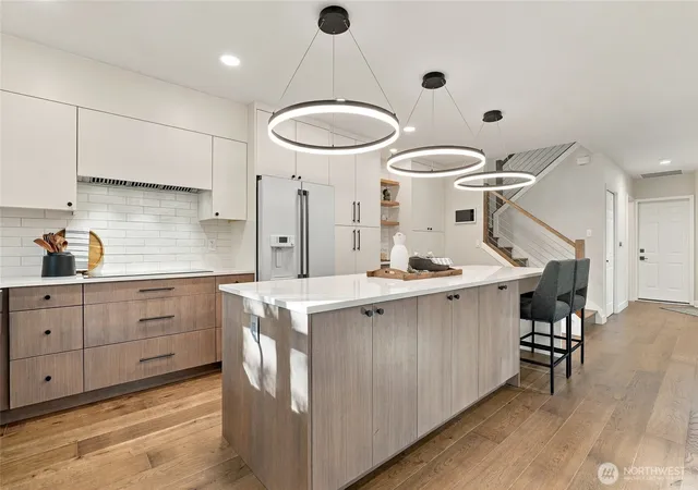 Photo 4 of Townhouse for sale at 9234 159th Place NE #102, Redmond, WA 98052 | MLS# NWM2591527 | Listing updated on 2026-10-08