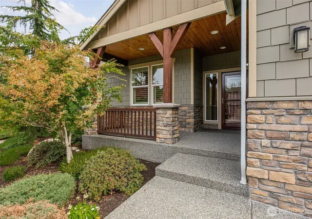 Photo 2 of Single family home for sale at 202 Twin Brooks Dr, Mount Vernon, WA 98273 | MLS# NWM2591533 | Listing updated on 2026-10-09