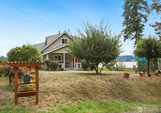 Photo 3 of Single family home for sale at 13603 Goodrich Dr, Gig Harbor, WA 98329 | MLS# NWM2591535 | Listing updated on 2026-10-07