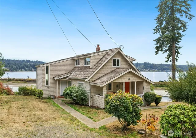 Photo 3 of Single family home for sale at 13603 Goodrich Dr, Gig Harbor, WA 98329 | MLS# NWM2591535 | Listing updated on 2026-10-07