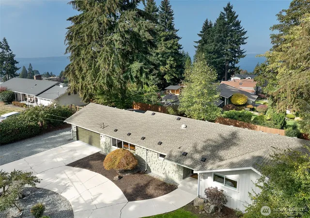 Photo 1 of Single family home for sale at 1040 S 295th Place, Federal Way, WA 98003 | MLS# NWM2591537 | Listing updated on 2026-10-09