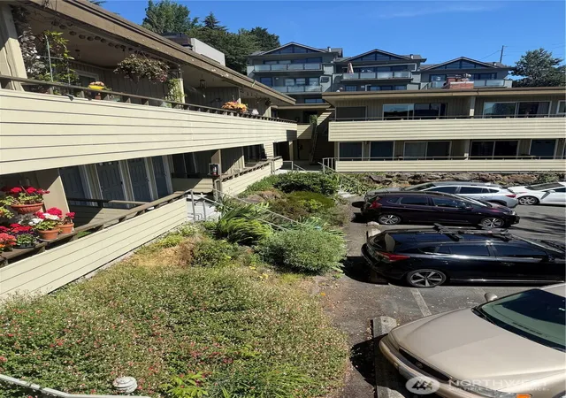 Photo 2 of Condo for sale at 901 5th Avenue N #101, Seattle, WA 98109 | MLS# NWM2591542 | Listing updated on 2026-10-10