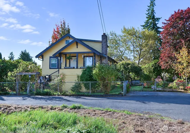 Photo 1 of Single family home for sale at 1131 W Schley St, Aberdeen, WA 98520 | MLS# NWM2591556 | Listing updated on 2026-10-08