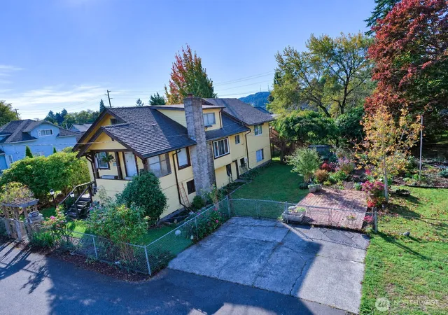 Photo 3 of Single family home for sale at 1131 W Schley St, Aberdeen, WA 98520 | MLS# NWM2591556 | Listing updated on 2026-10-08