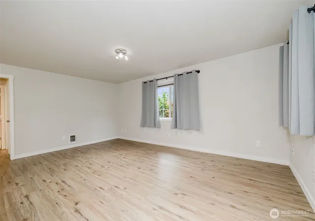 Photo 3 of Single family home for sale at 310 E Rd Of Tralee, Shelton, WA 98584 | MLS# NWM2591560 | Listing updated on 2026-10-09