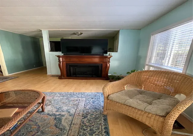 Photo 2 of Manufactured home for sale at 3832 164th Street SW #17, Lynnwood, WA 98087 | MLS# NWM2591562 | Listing updated on 2026-10-19
