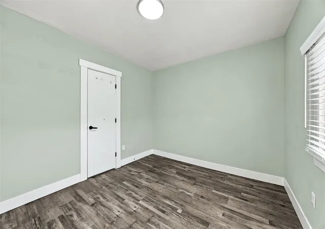 Photo 4 of Single family home for sale at 3855 Tacoma Ave S, Tacoma, WA 98418 | MLS# NWM2591570 | Listing updated on 2026-10-20