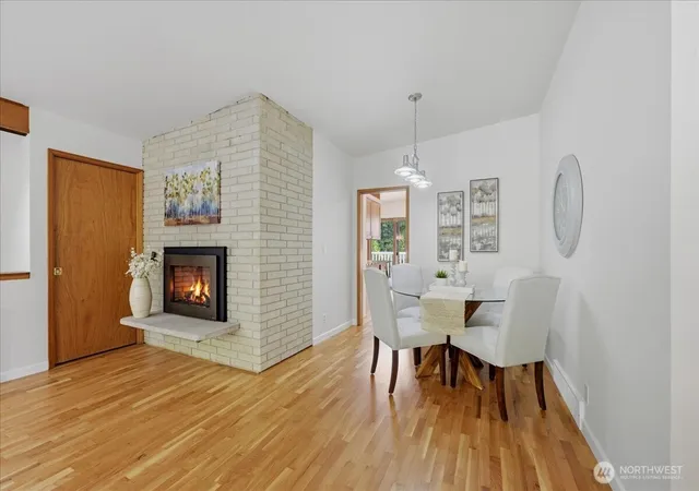 Photo 4 of Single family home for sale at 3739 NE 192nd Street, Lake Forest Park, WA 98155 | MLS# NWM2591578 | Listing updated on 2026-10-09