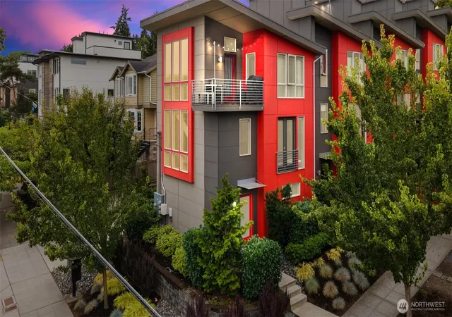Townhouse for sale at 2201 W Ruffner St, Seattle, WA 98199 | MLS# NWM2591581