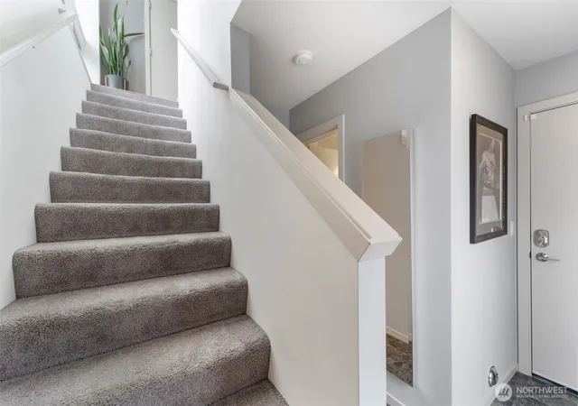 Photo 4 of Townhouse for sale at 2201 W Ruffner St, Seattle, WA 98199 | MLS# NWM2591581 | Listing updated on 2026-10-26