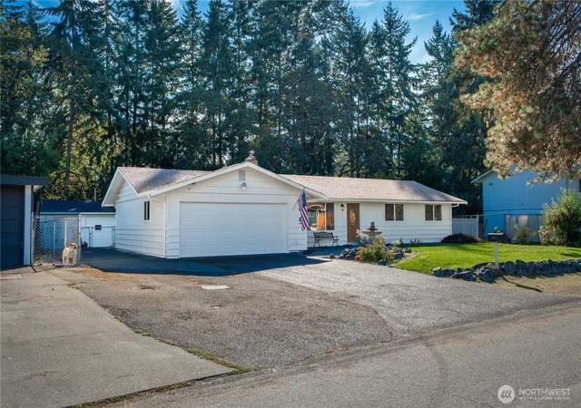 Photo 4 of Single family home for sale at 1008 151st Street E, Tacoma, WA 98445 | MLS# NWM2591602 | Listing updated on 2026-10-10
