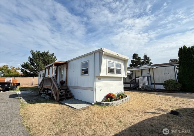 Photo 1 of Manufactured home for sale at 1313 Harrison Ave S #214, Centralia, WA 98531 | MLS# NWM2591605 | Listing updated on 2026-10-07
