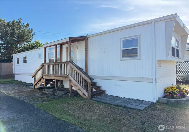 Photo 2 of Manufactured home for sale at 1313 Harrison Ave S #214, Centralia, WA 98531 | MLS# NWM2591605 | Listing updated on 2026-10-07
