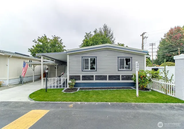 Photo 36 of Manufactured home for sale at 10813 62nd Street Ct E #1, Puyallup, WA 98372 | MLS# NWM2591609 | Listing updated on 2026-10-10