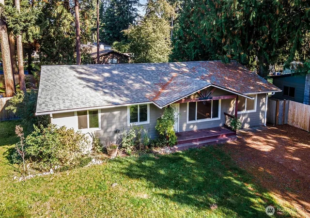Photo 1 of Single family home for sale at 4501 W Tapps Dr E, Lake Tapps, WA 98391 | MLS# NWM2591613 | Listing updated on 2026-10-10