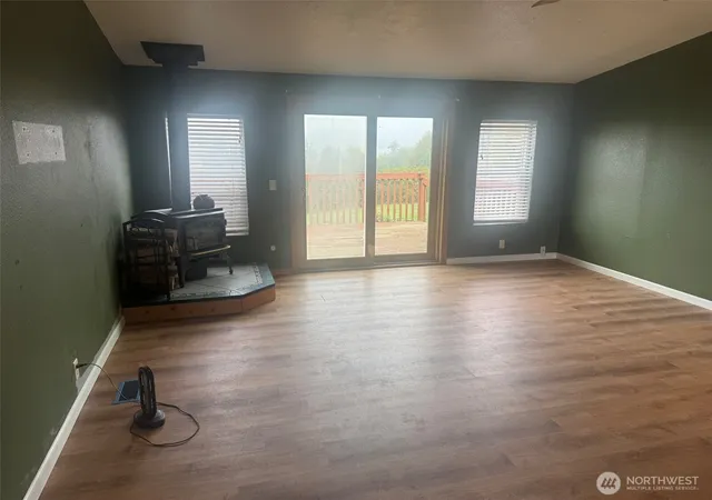 Photo 3 of Manufactured home for sale at 262 Moonstone Pl, Oak Harbor, WA 98277 | MLS# NWM2591616 | Listing updated on 2026-10-09