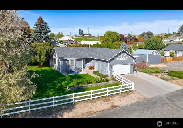 Photo 1 of Sale Pending at 20 Amanda Ln, Selah, WA 98942 | MLS# NWM2591619 | Listing updated on 2026-10-14