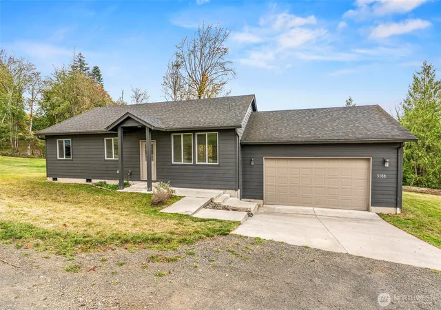 Single family home for sale at 518 Clark Crk Rd #B, Longview, WA 98632 | MLS# NWM2591625