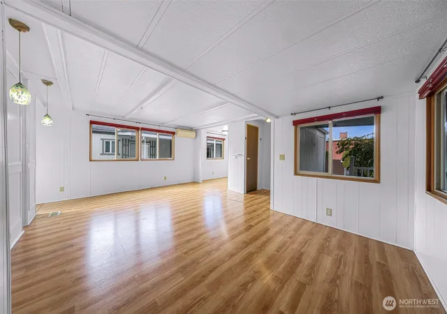 Photo 4 of Manufactured home for sale at 1200 Lincoln St #103, Bellingham, WA 98229 | MLS# NWM2591632 | Listing updated on 2026-10-15