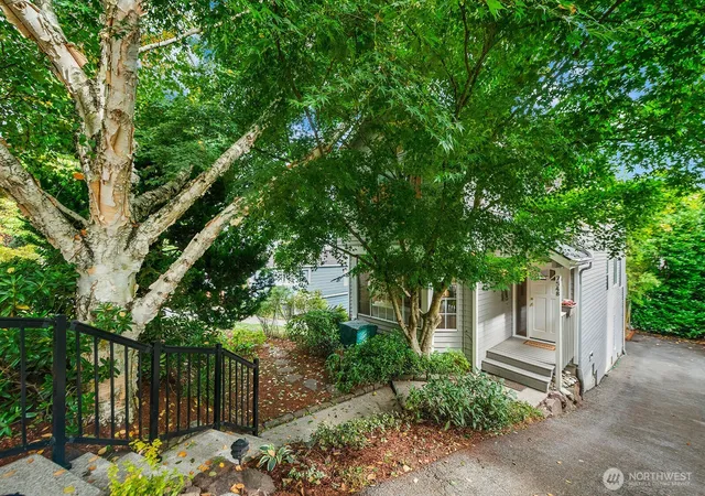 Photo 1 of Single family home for sale at 7548 Ravenna Ave NE, Seattle, WA 98115 | MLS# NWM2591636 | Listing updated on 2026-10-09
